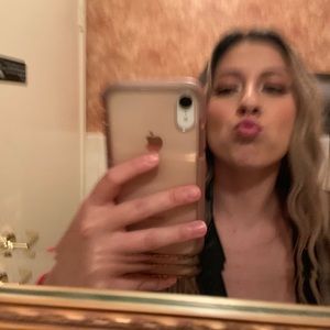 Meet your Posher, Crystal